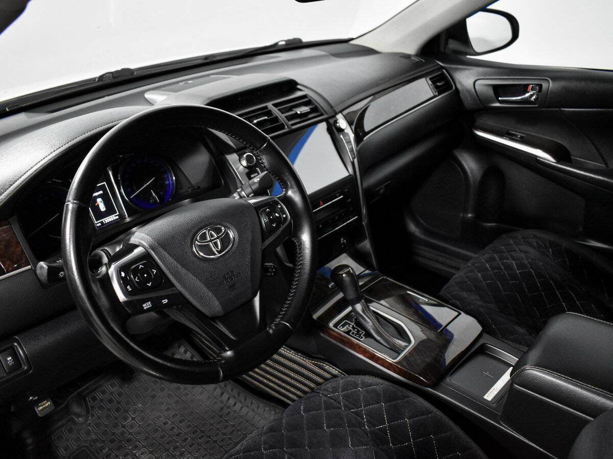 Toyota Camry 2018 года с пробегом. Фото: #8