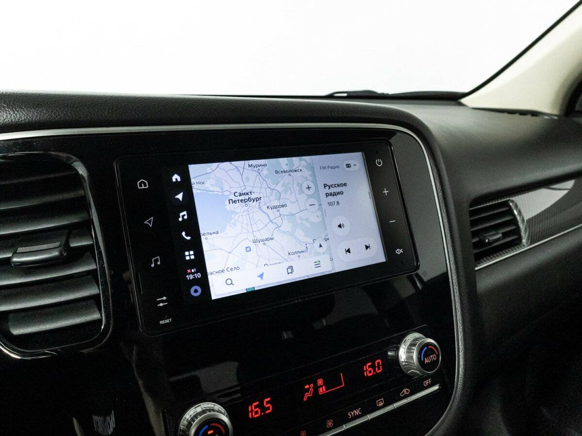 Б/У Митсубиши Оутлэндер 2020 года. Фото: #16