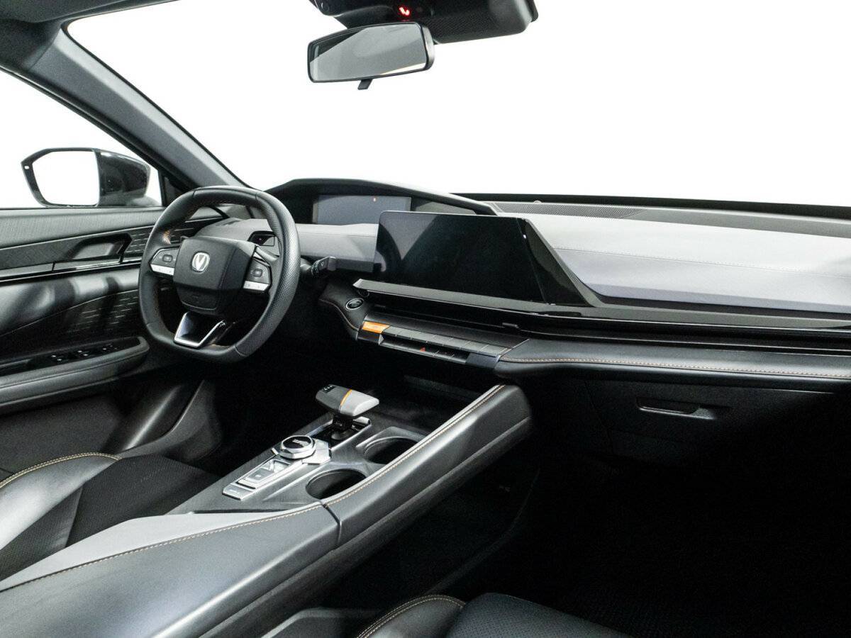 Changan UNI-V 2023 года с пробегом. Фото: #8