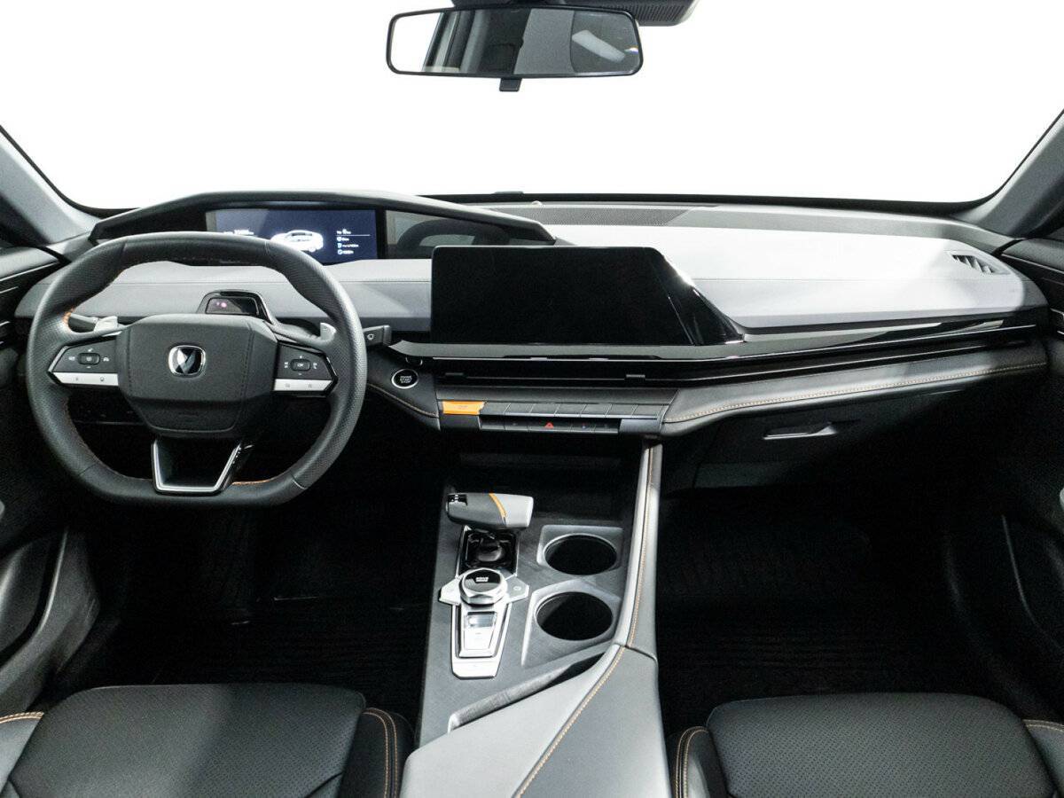 Changan UNI-V 2023 года с пробегом. Фото: #12