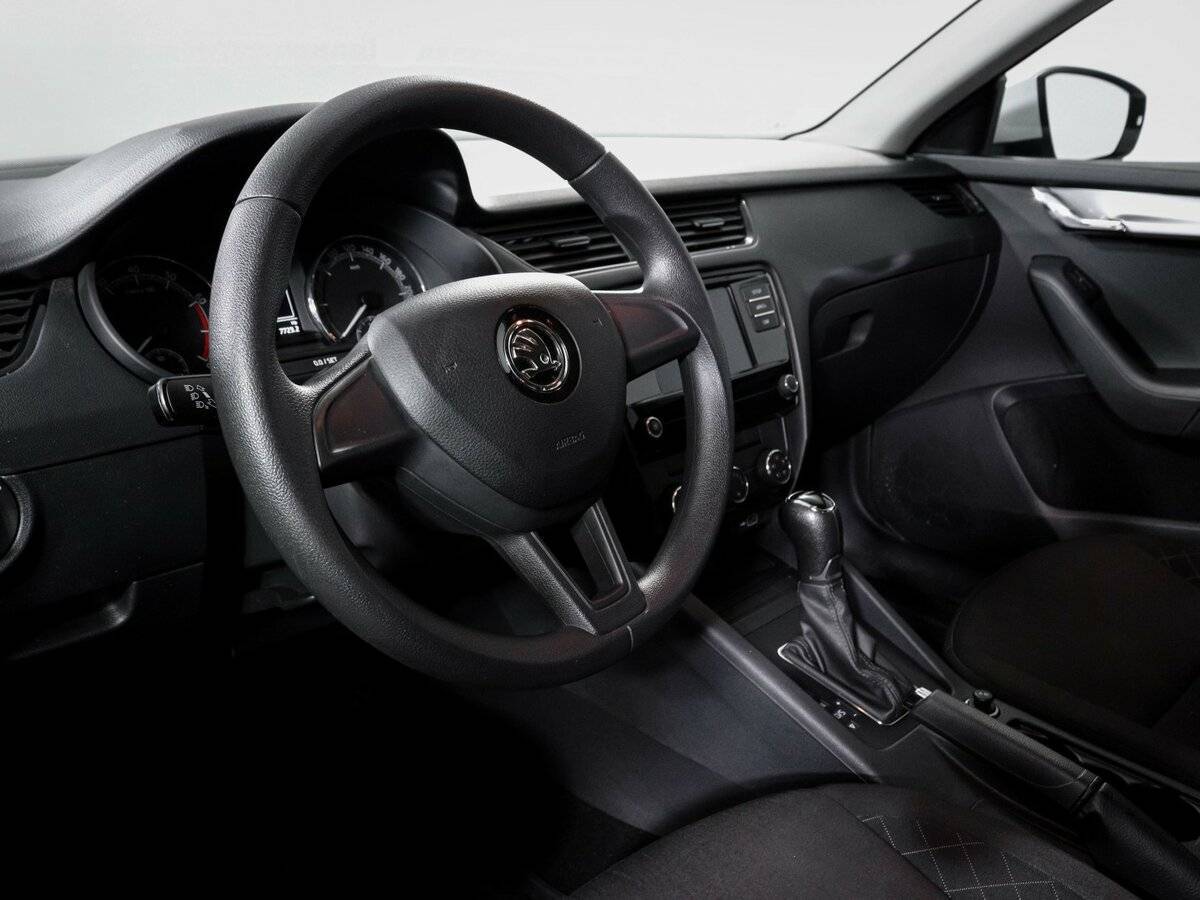 Skoda Octavia 2019 года с пробегом. Фото: #13