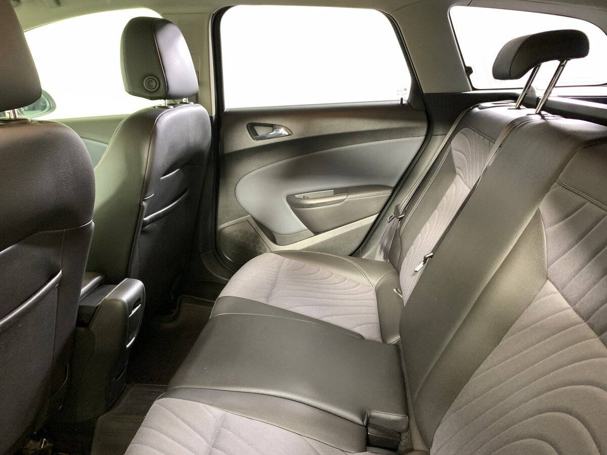 Opel Astra 2014 года с пробегом. Фото: #17