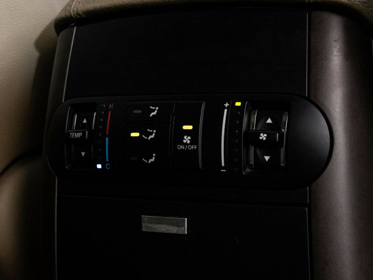 Kia Mohave 2012 года с пробегом. Фото: #20