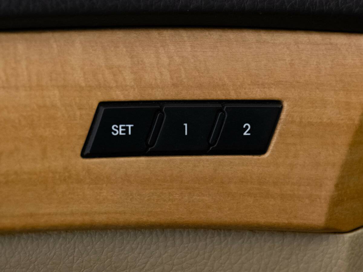 Kia Mohave 2012 года с пробегом. Фото: #23