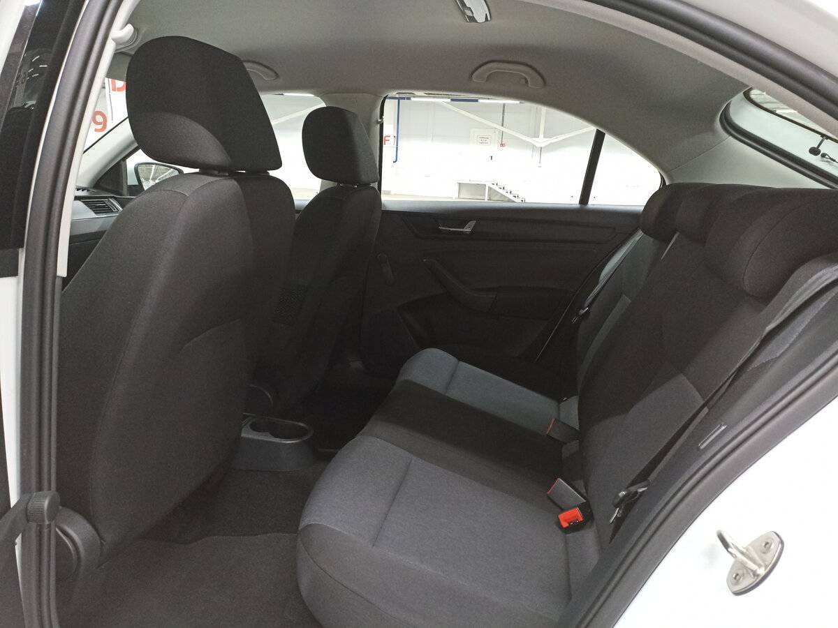 Skoda Rapid 2018 года с пробегом. Фото: #11