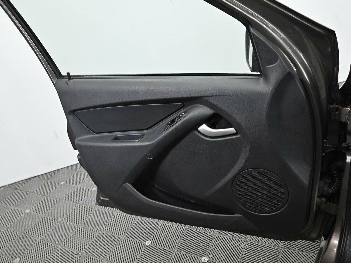 Lada (ВАЗ) Granta 2019 года с пробегом. Фото: #6