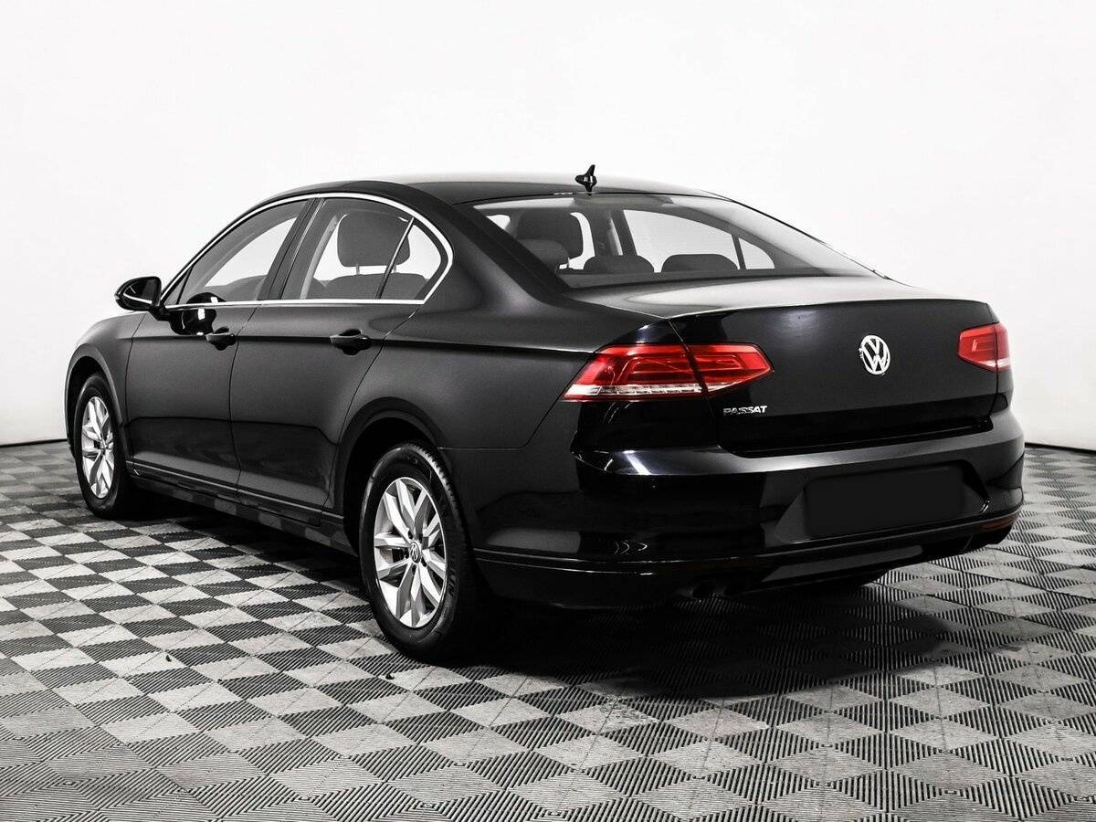 Б/У Фольксваген Пассат 2018 года. Фото: #6