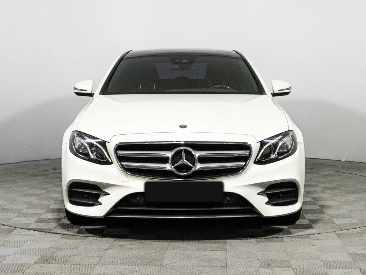 Mercedes-Benz E-Класс 2016 года с пробегом. Фото: #1