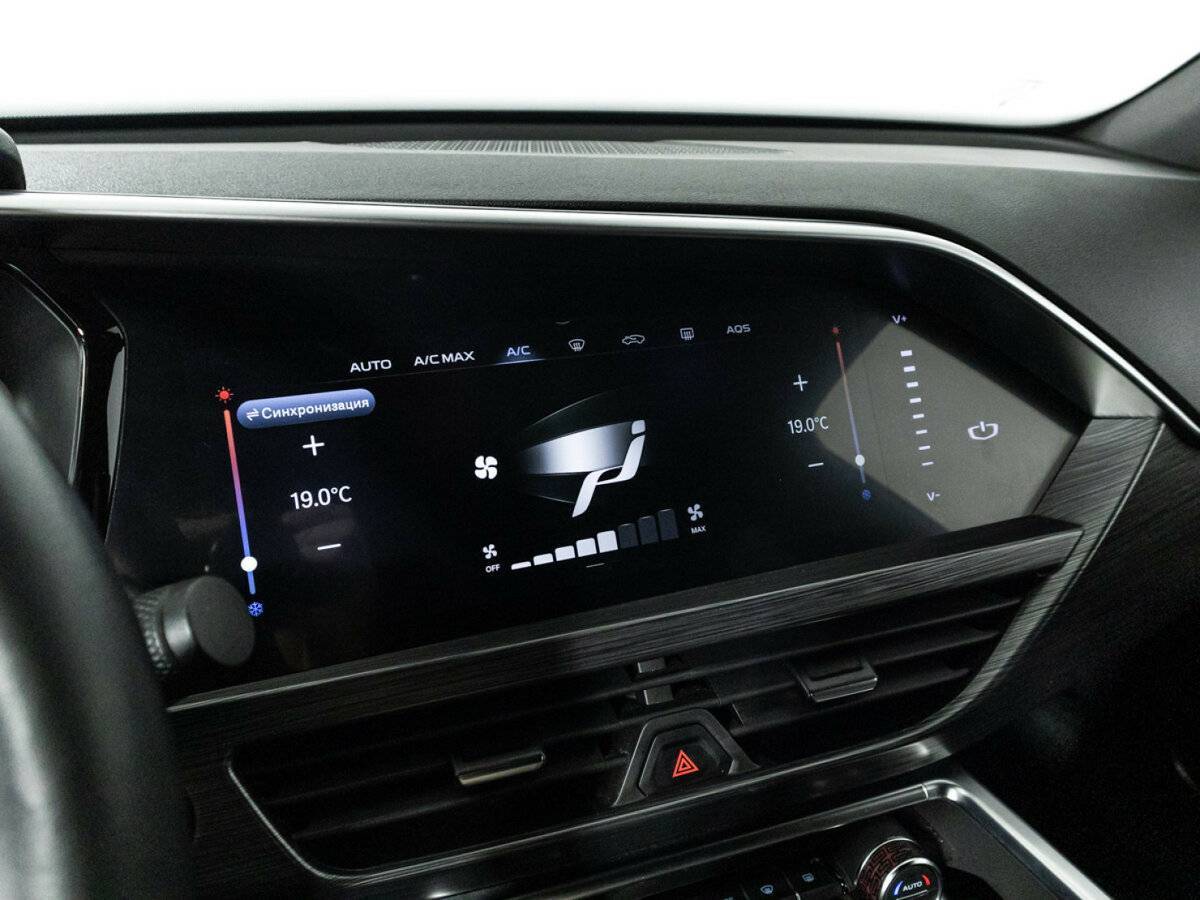 Geely Tugella 2022 года с пробегом. Фото: #19