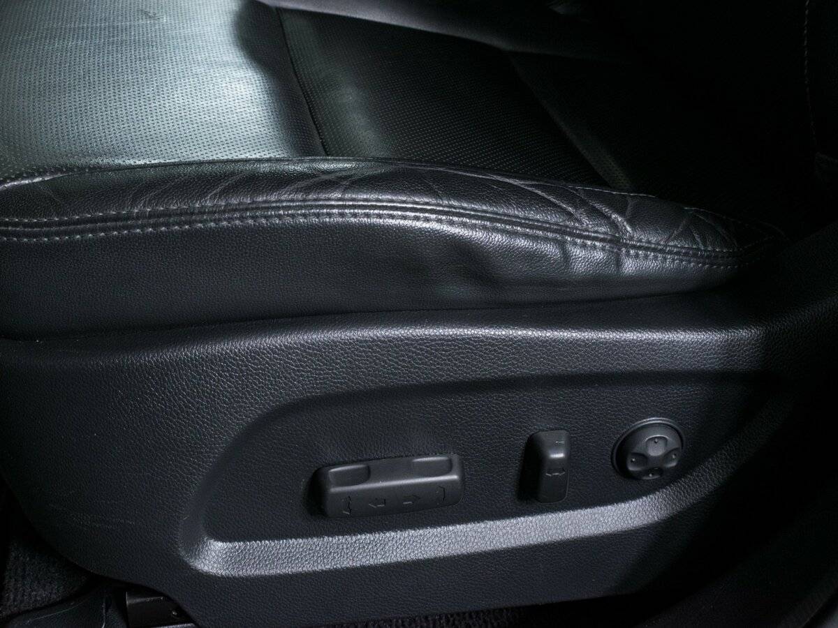 Б/У Хендай Санта Фе 2017 года. Фото: #17