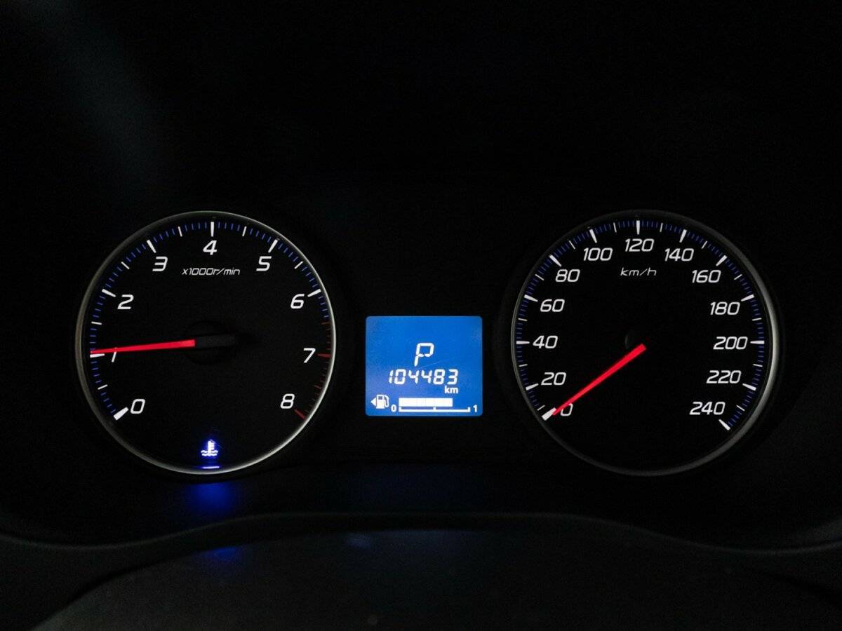 Б/У Митсубиши Оутлэндер 2017 года. Фото: #11