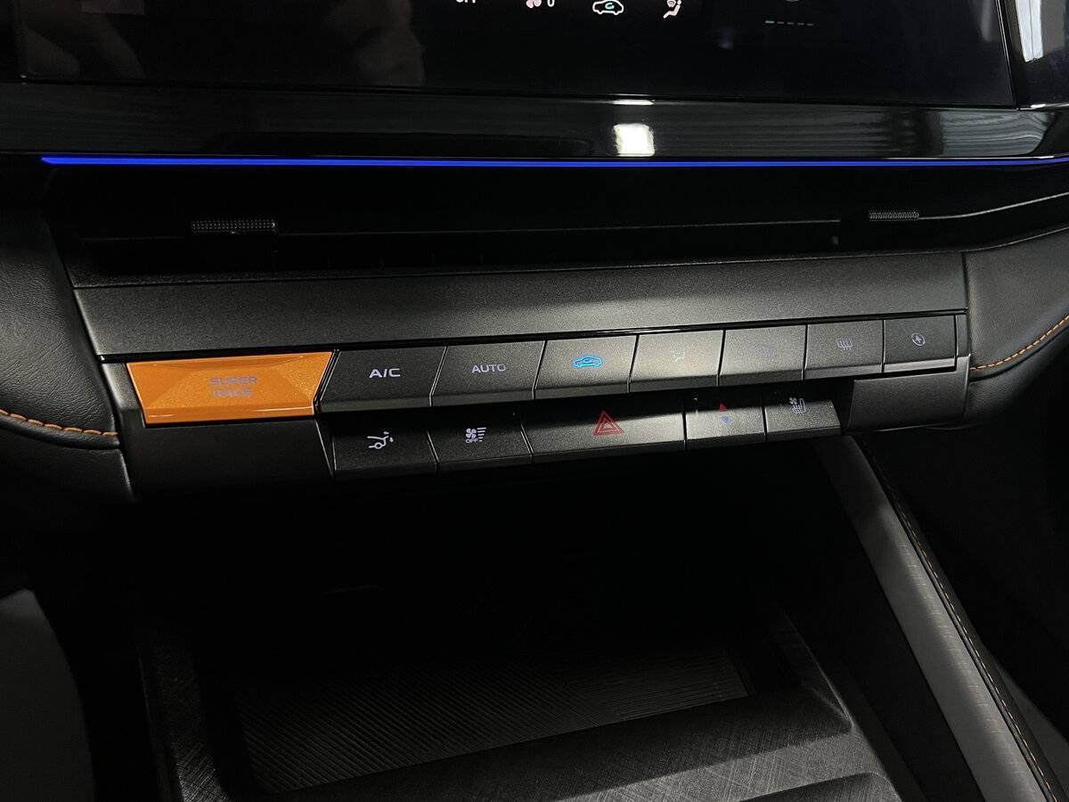 Changan UNI-V 2023 года с пробегом. Фото: #17