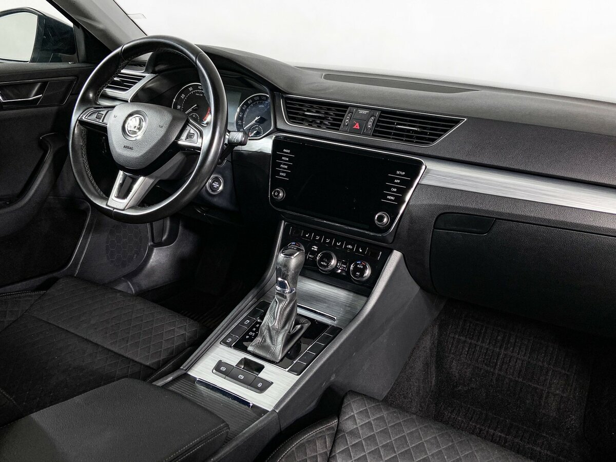 Б/У Шкода Суперб 2020 года. Фото: #6