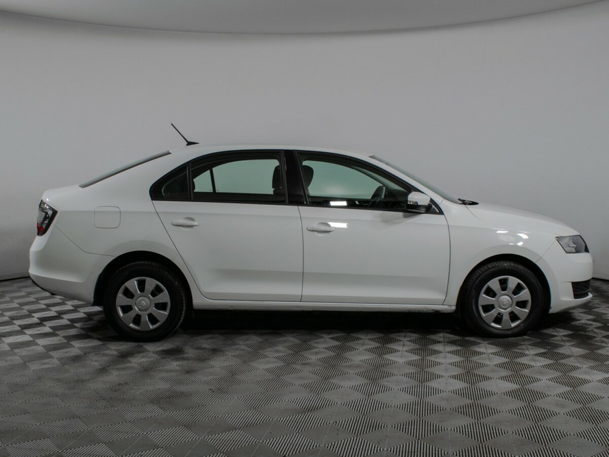 Skoda Rapid 2017 года с пробегом. Фото: #3