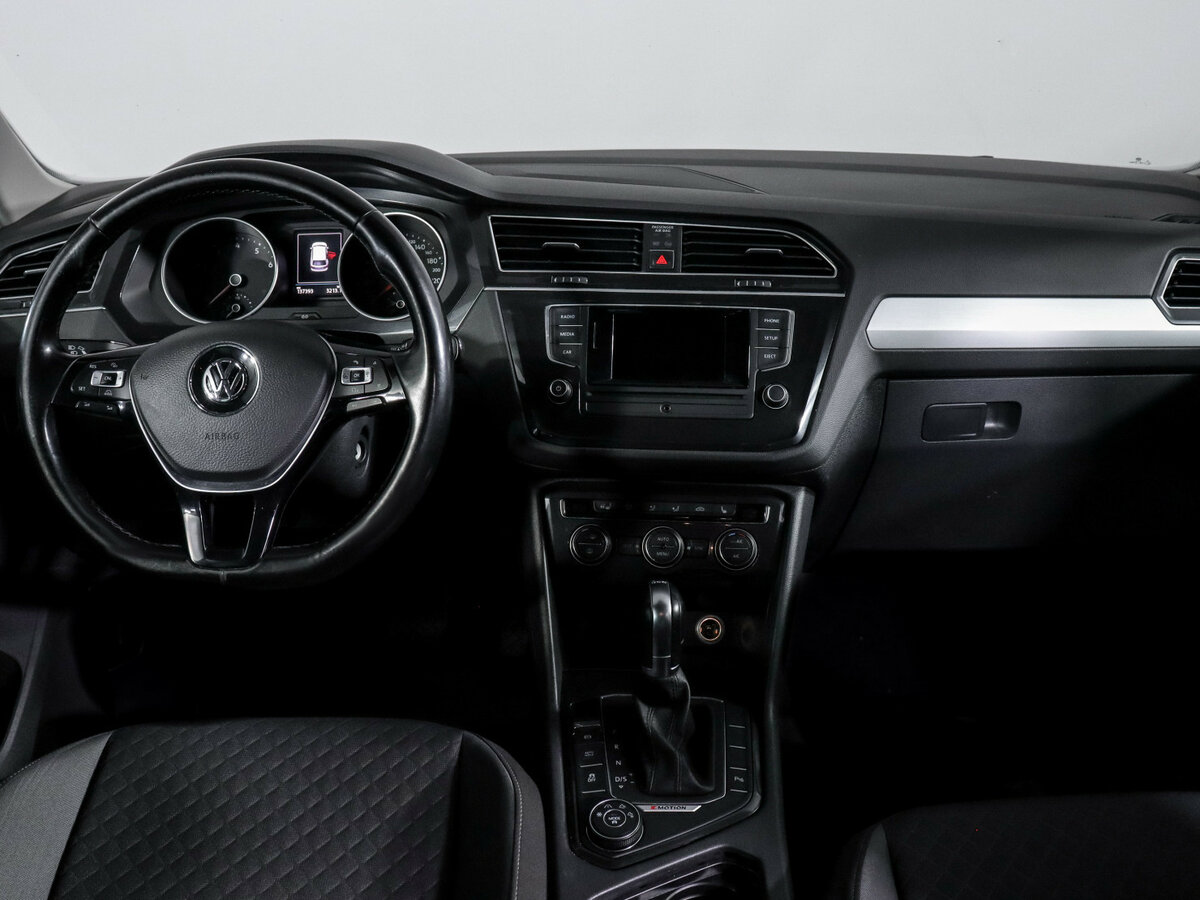 Б/У Фольксваген Тигуан 2017 года. Фото: #9