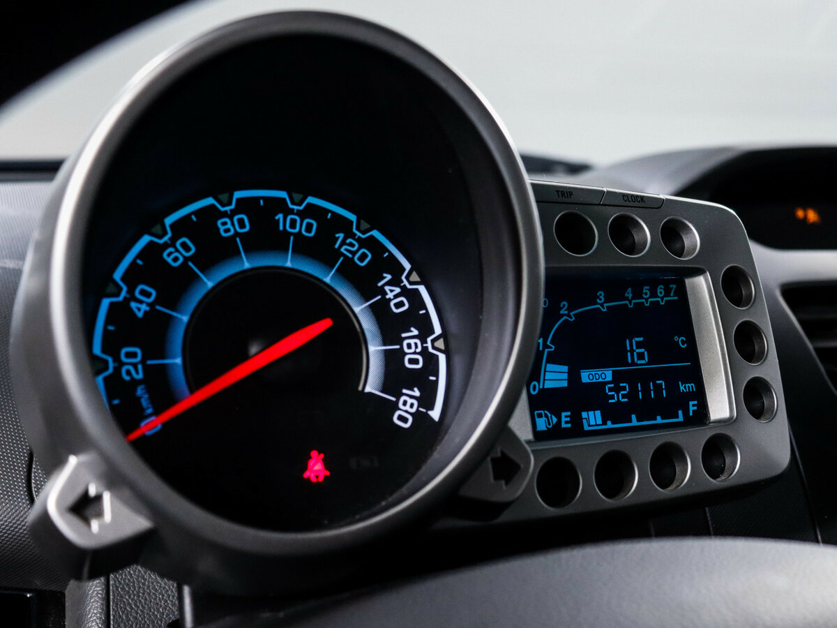 Б/У Шевроле Спарк 2014 года. Фото: #10