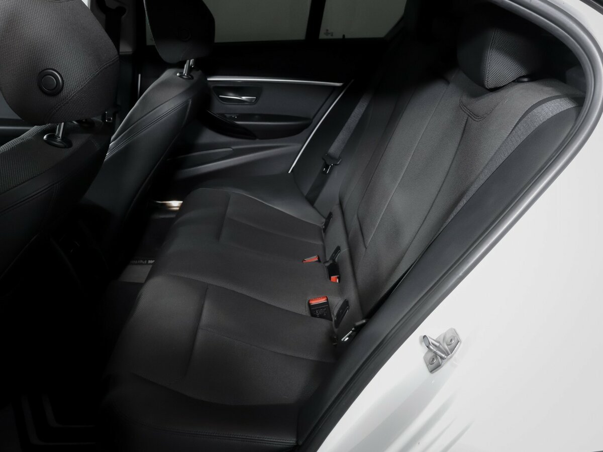 BMW 3 серии 2016 года с пробегом. Фото: #7