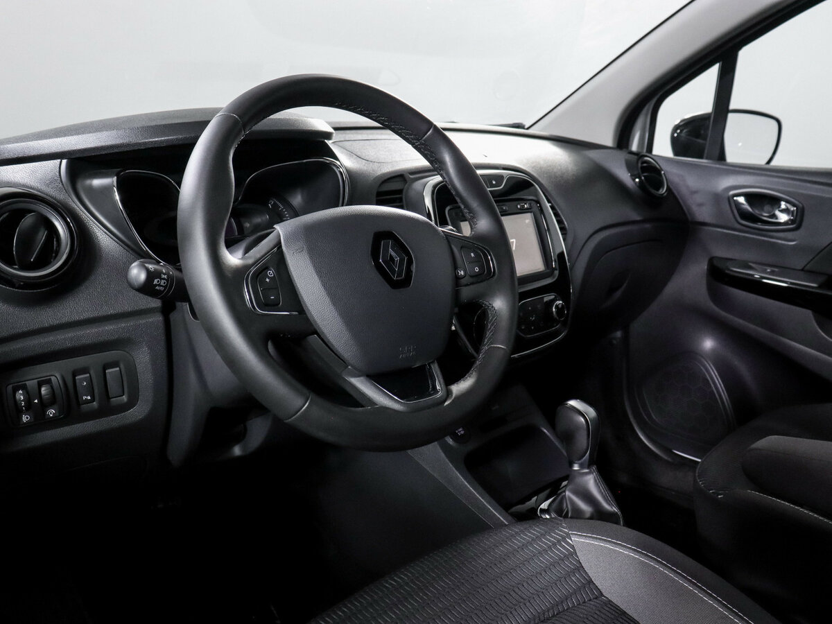 Б/У Рено Каптюр 2018 года. Фото: #11