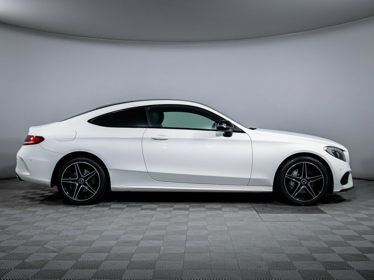 Mercedes-Benz C-Класс 2018 года с пробегом. Фото: #3