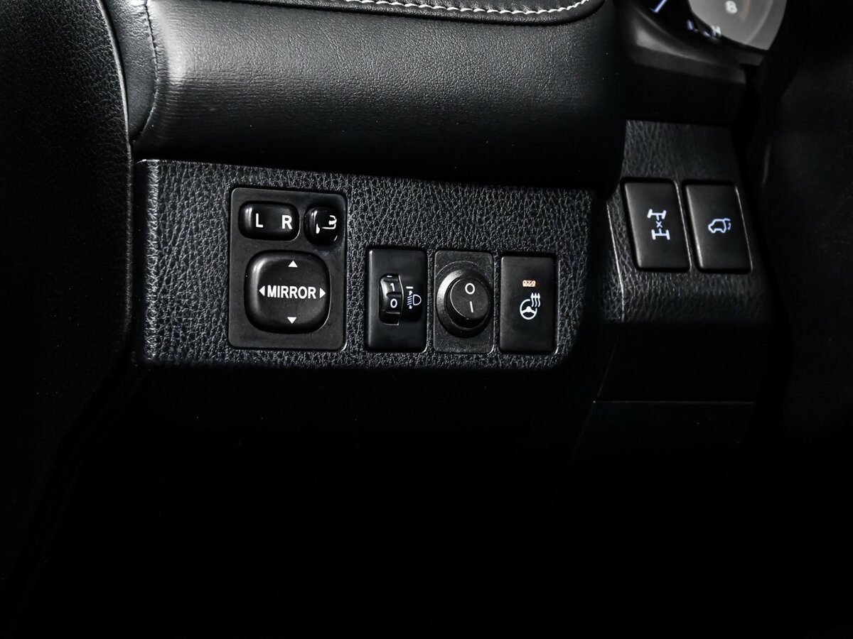 Б/У Тойота Рав4 2016 года. Фото: #11