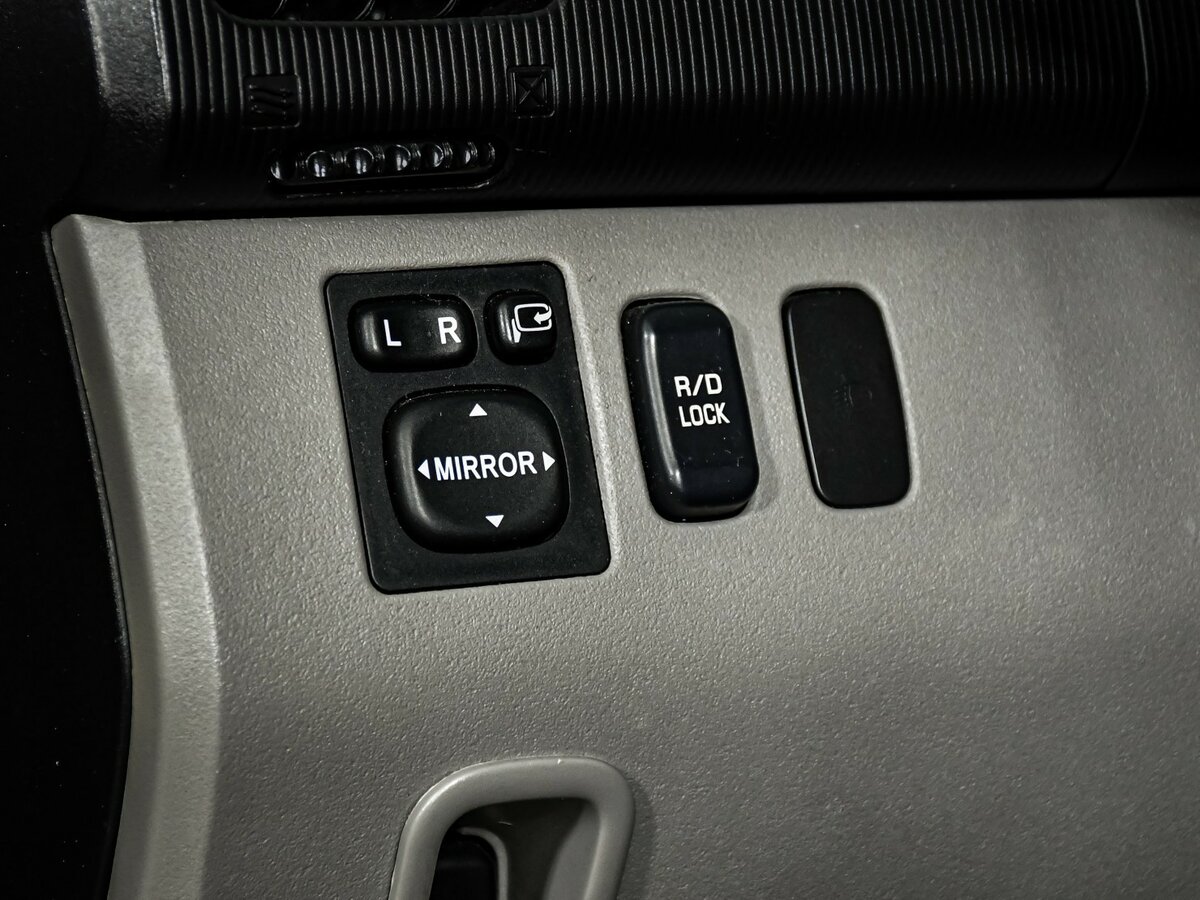 Б/У Митсубиши Паджеро Спорт 2013 года. Фото: #12