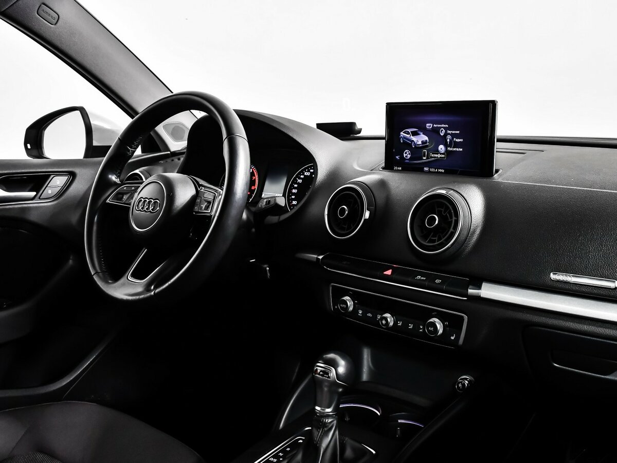 Audi A3 2019 года с пробегом. Фото: #8