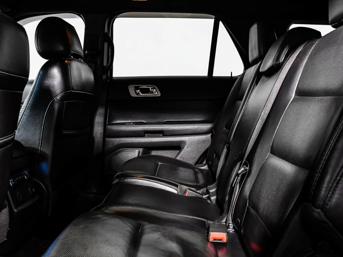 Ford Explorer 2013 года с пробегом. Фото: #9