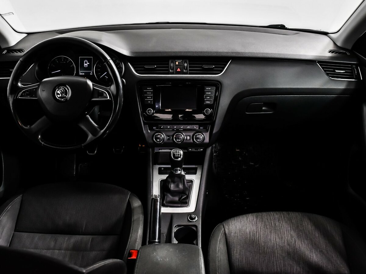 Б/У Шкода Октавия 2014 года. Фото: #12