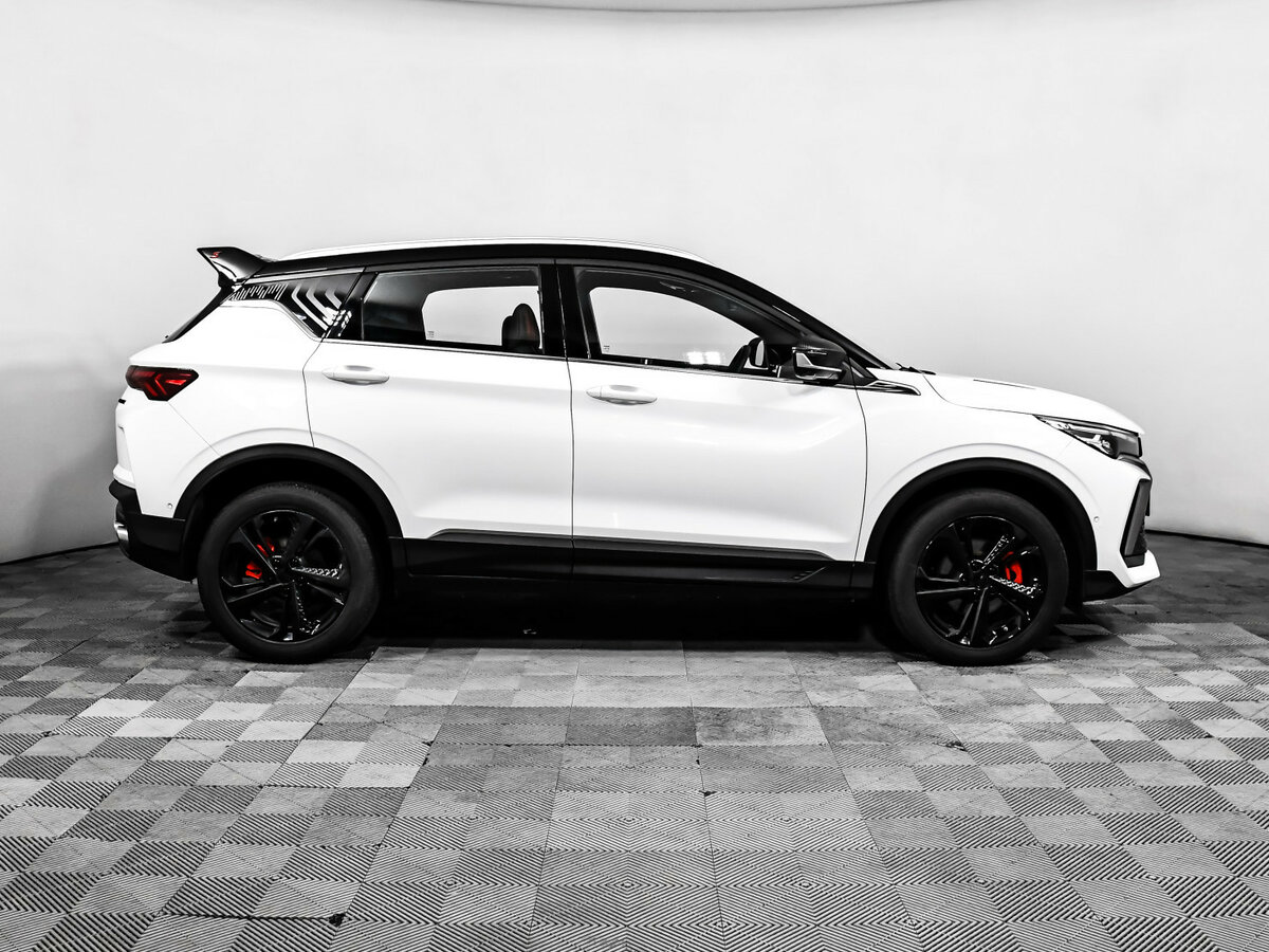 Б/У Джили Кулрэй 2024 года. Фото: #3