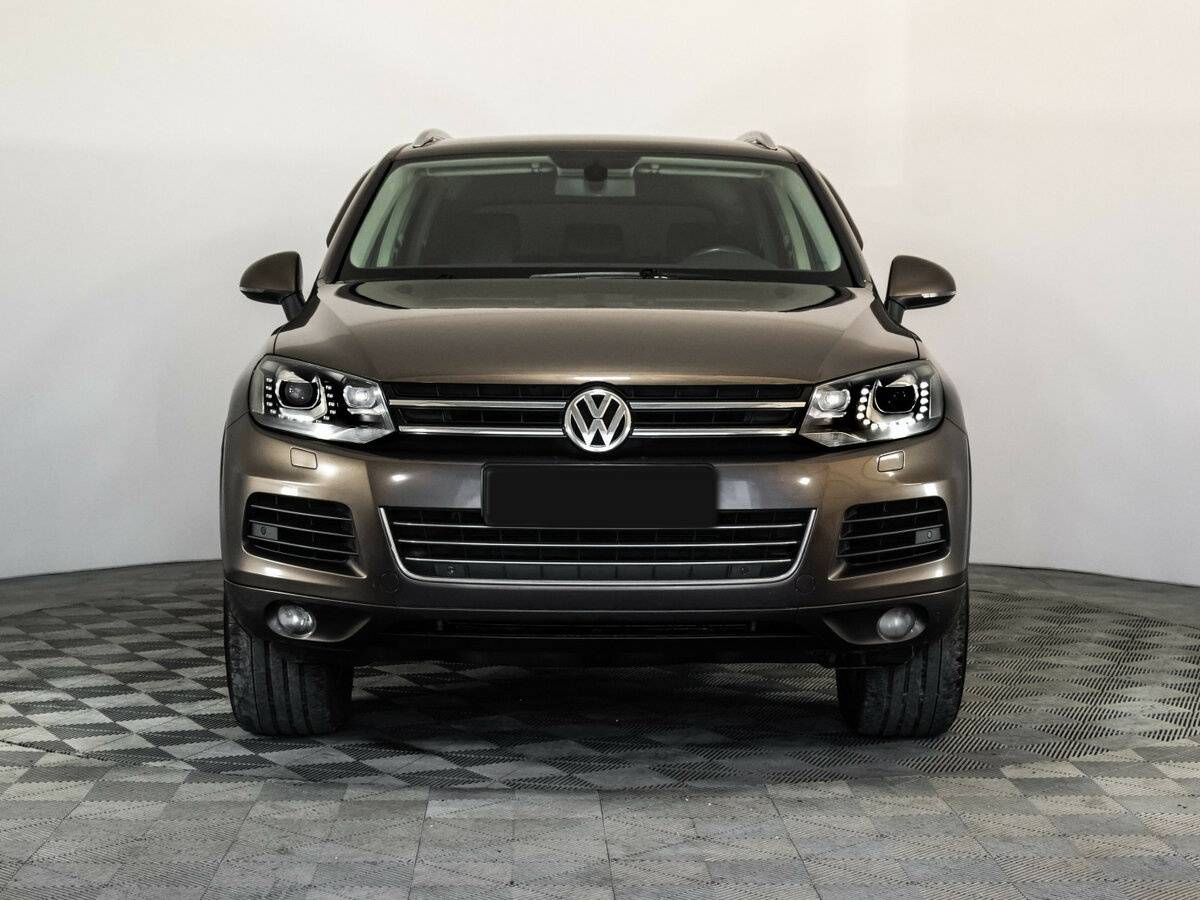 Volkswagen Touareg 2012 года с пробегом. Фото: #1