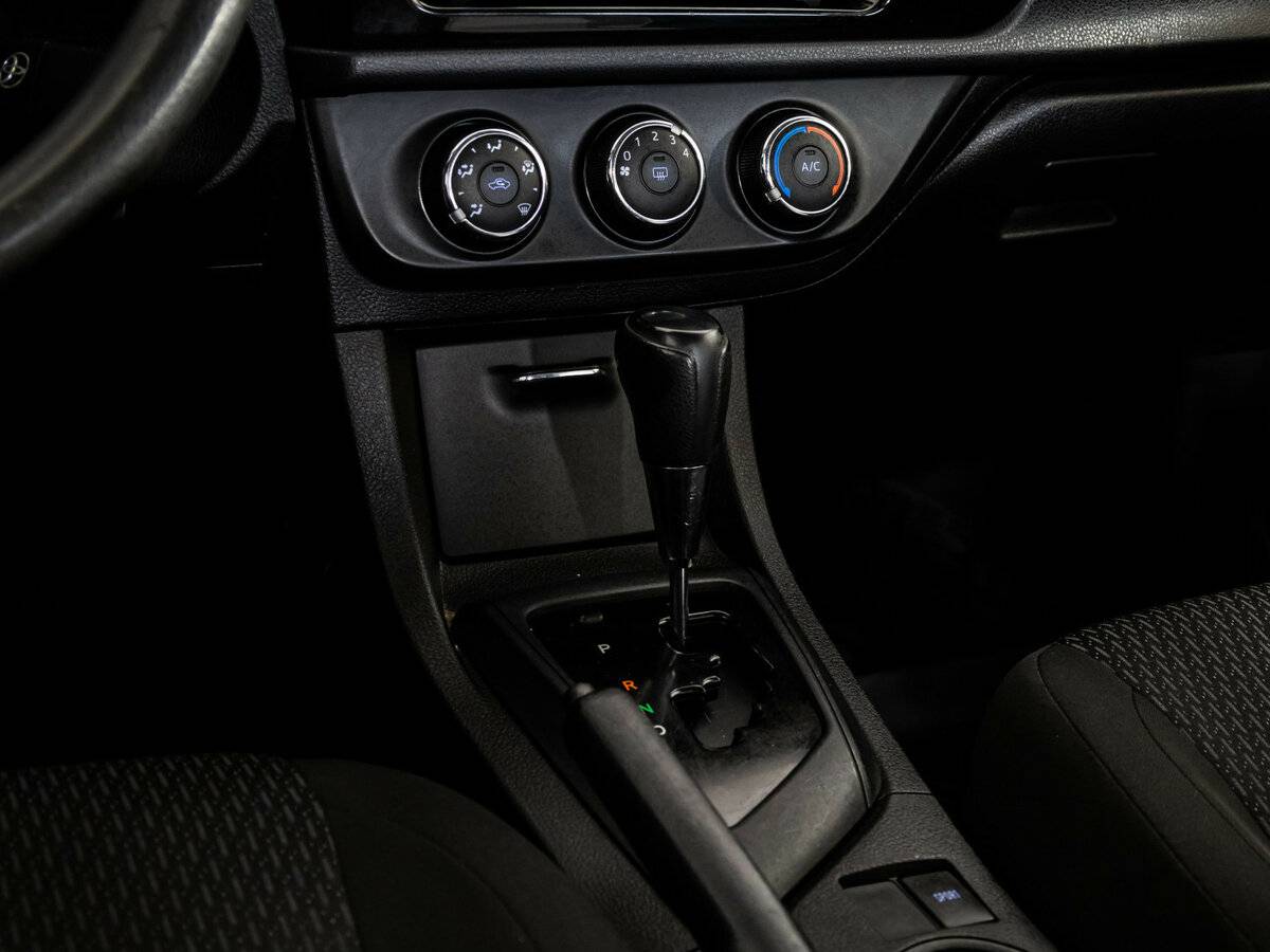 Б/У Тойота Королла 2014 года. Фото: #7