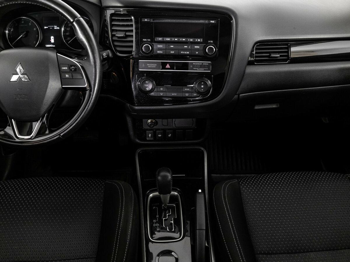 Б/У Митсубиши Оутлэндер 2019 года. Фото: #9