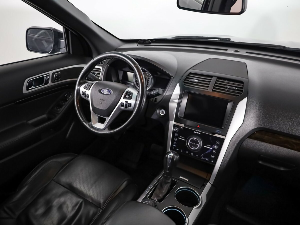 Ford Explorer 2013 года с пробегом. Фото: #8