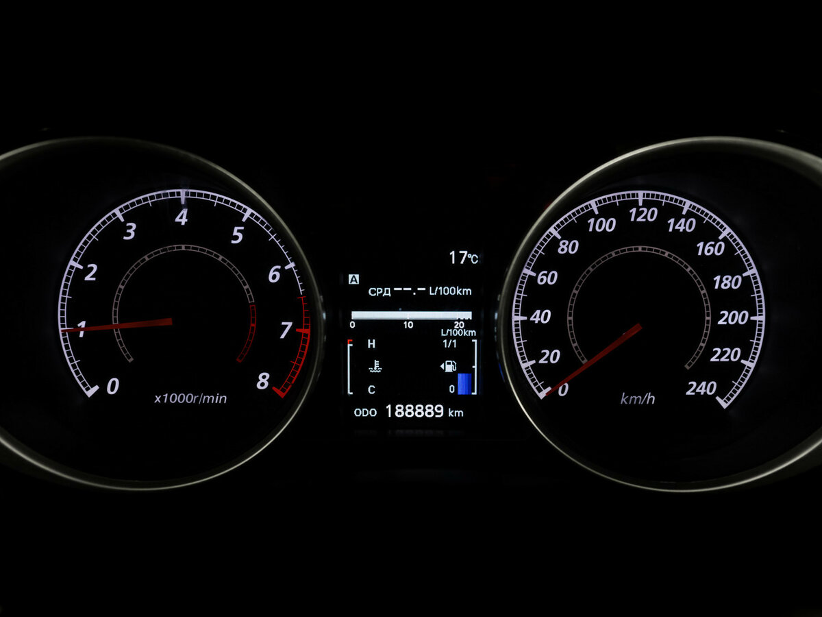 Б/У Митсубиши АС-Икс 2013 года. Фото: #12