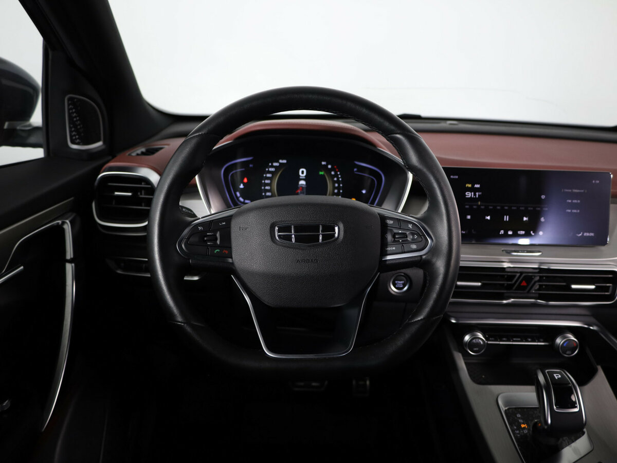 Geely Coolray 2022 года с пробегом. Фото: #9