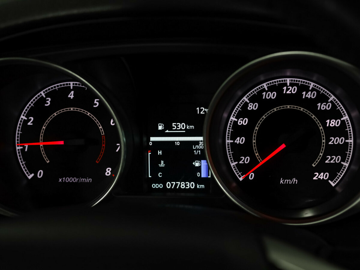 Б/У Митсубиши АС-Икс 2014 года. Фото: #8