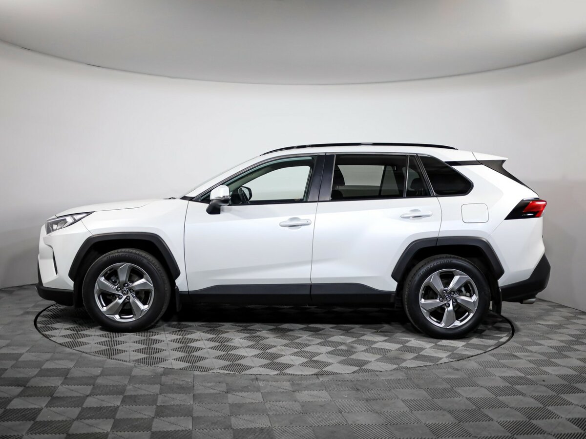 Toyota RAV4 2019 года с пробегом. Фото: #1