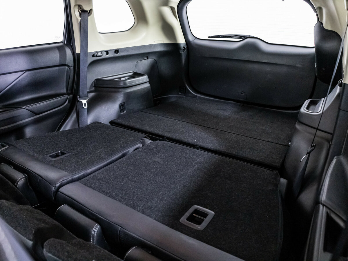 Б/У Митсубиши Оутлэндер 2018 года. Фото: #18