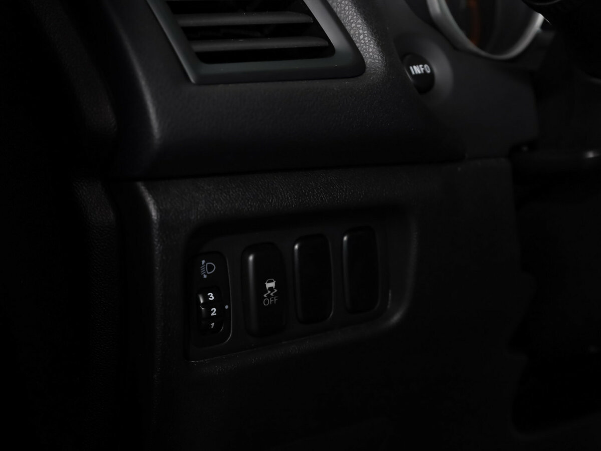 Б/У Митсубиши АС-Икс 2013 года. Фото: #10