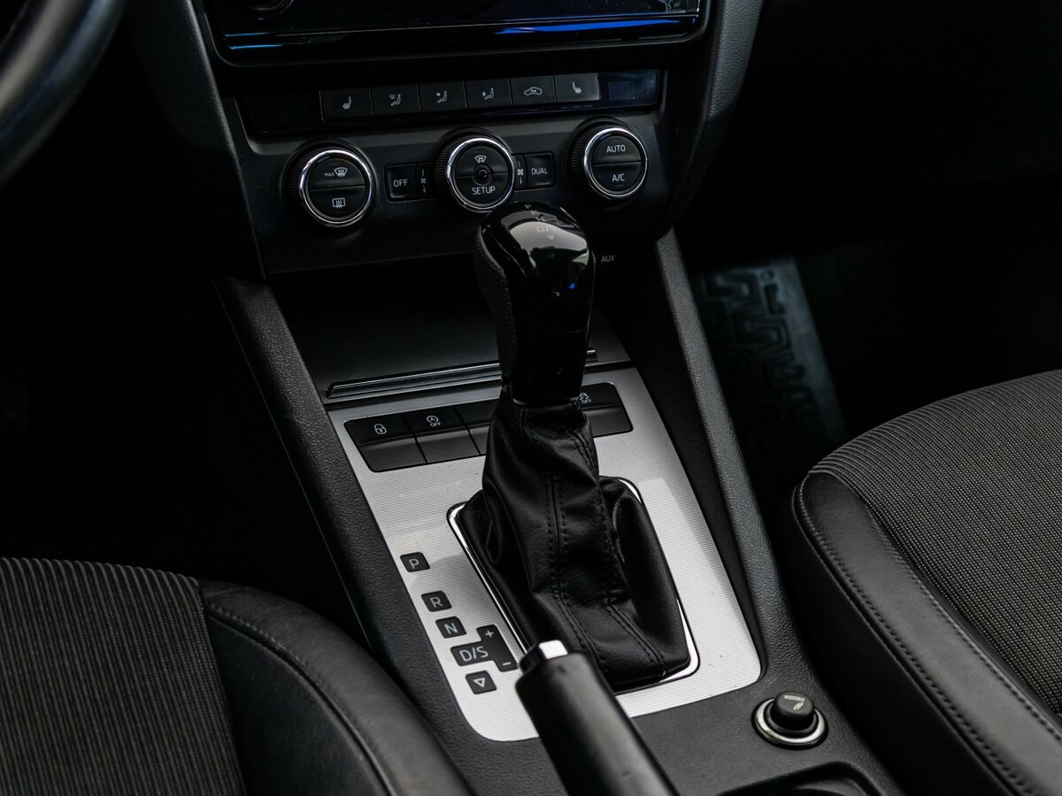 Б/У Шкода Октавия 2014 года. Фото: #9