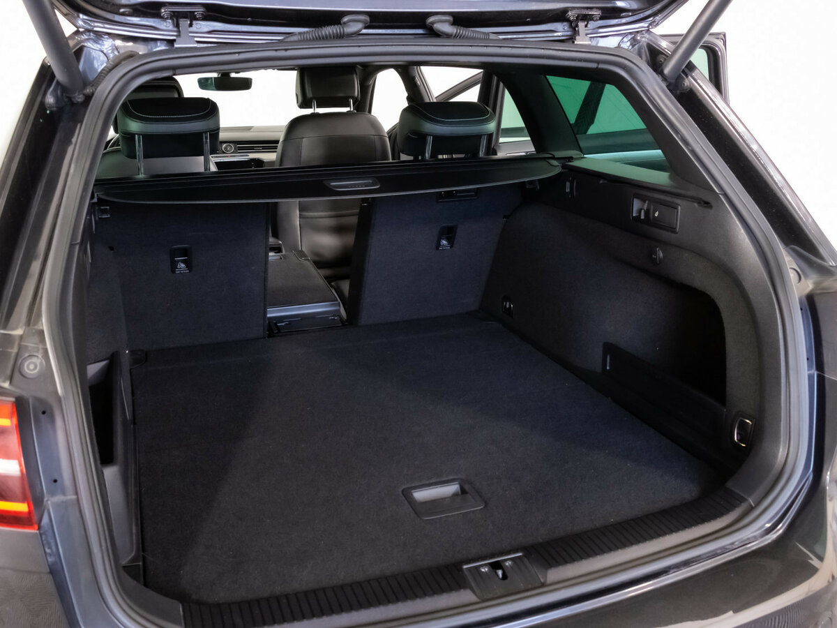 Б/У Фольксваген Пассат 2018 года. Фото: #29