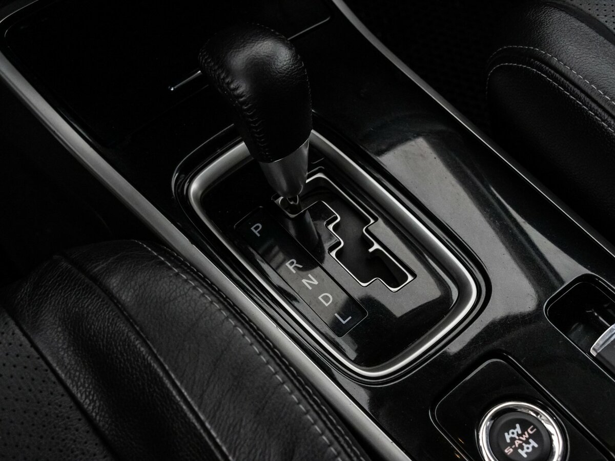 Б/У Митсубиши Оутлэндер 2017 года. Фото: #19