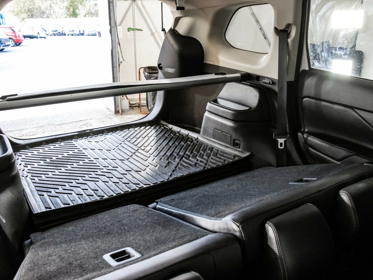 Б/У Митсубиши Оутлэндер 2017 года. Фото: #26