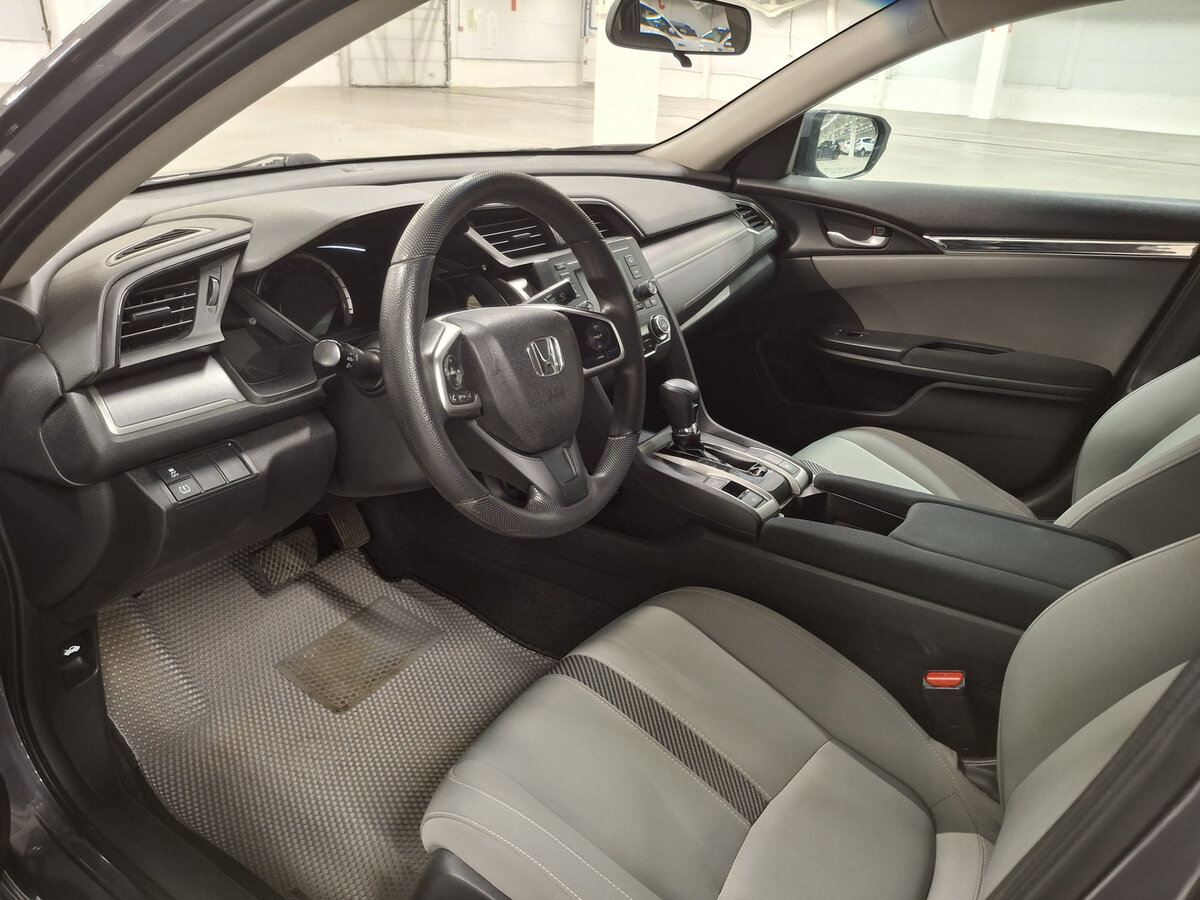 Honda Civic 2016 года с пробегом. Фото: #15