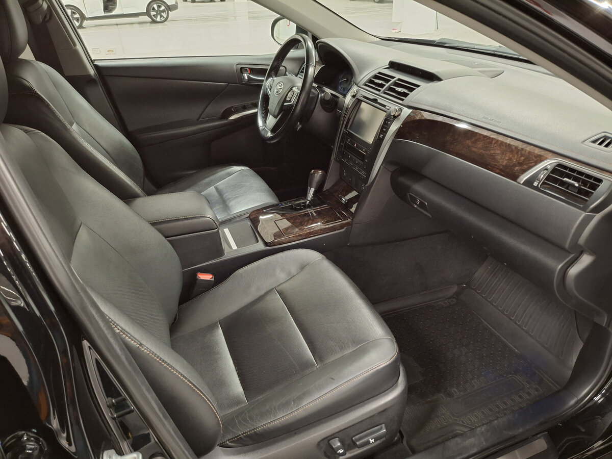 Toyota Camry 2014 года с пробегом. Фото: #9