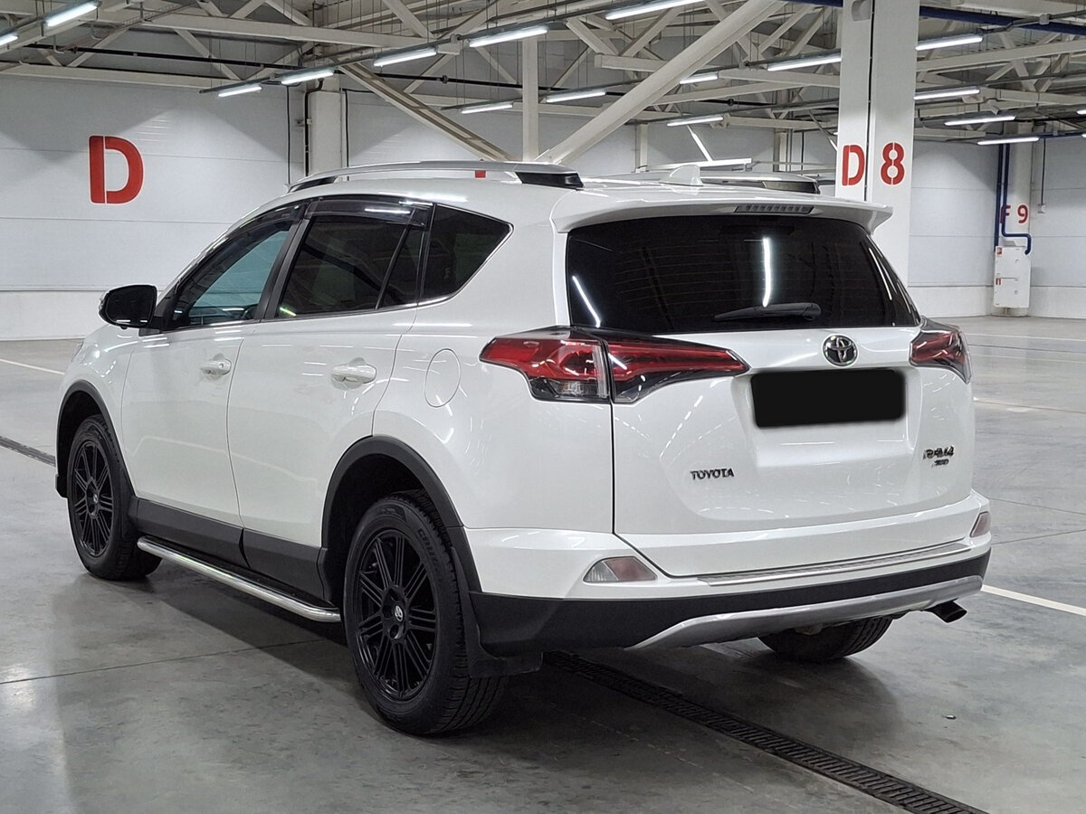 Toyota RAV4 2017 года с пробегом. Фото: #6
