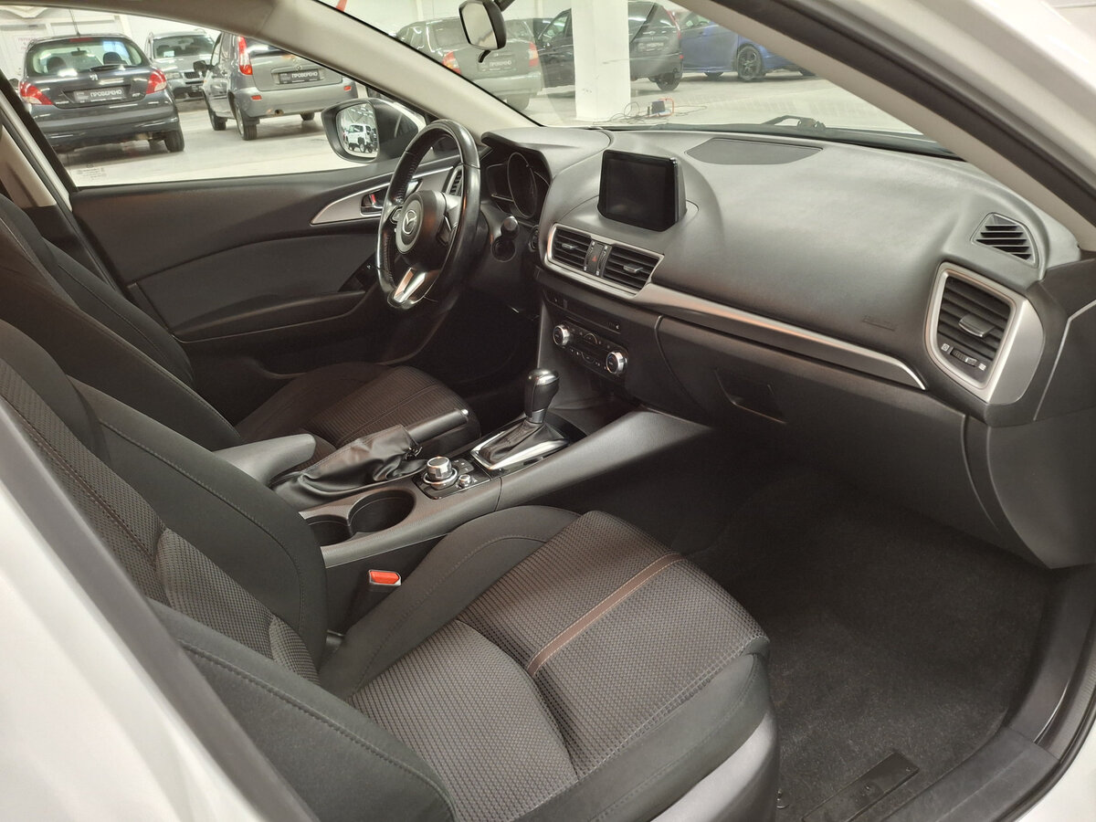 Mazda 3 2018 года с пробегом. Фото: #10
