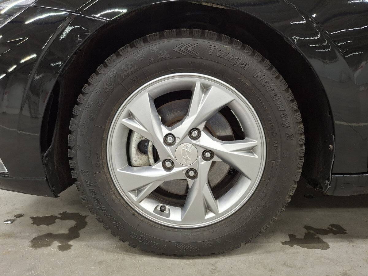 Hyundai Elantra 2020 года с пробегом. Фото: #16