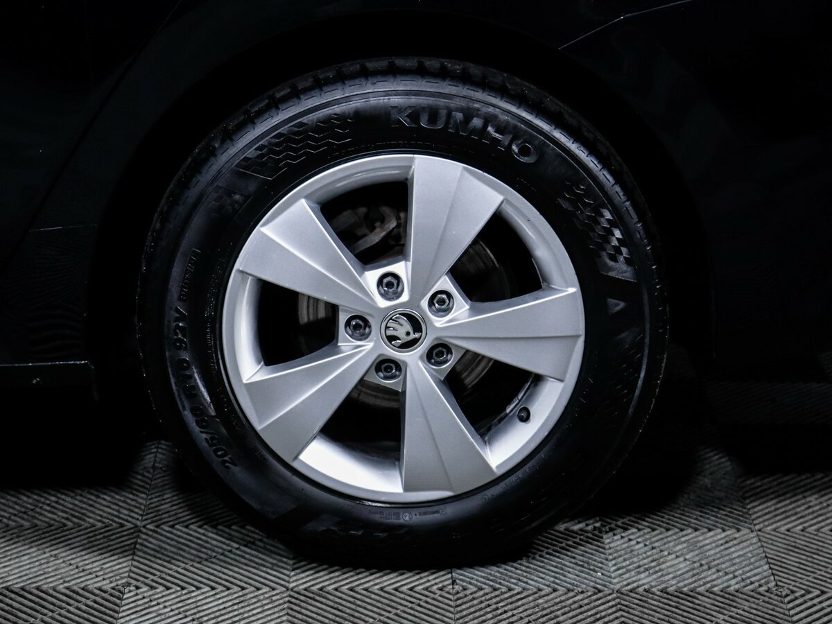 Б/У Шкода Октавия 2020 года. Фото: #11