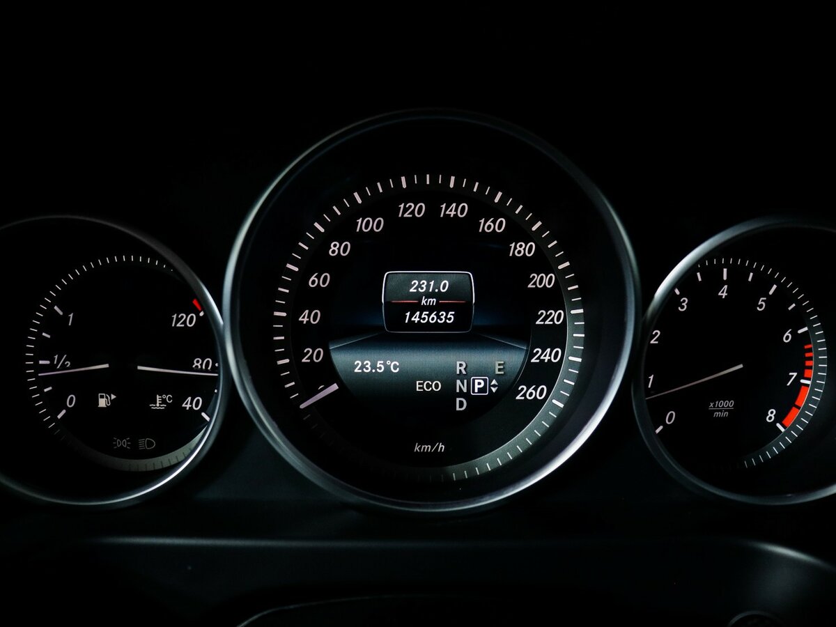 Mercedes-Benz E-Класс 2015 года с пробегом. Фото: #8